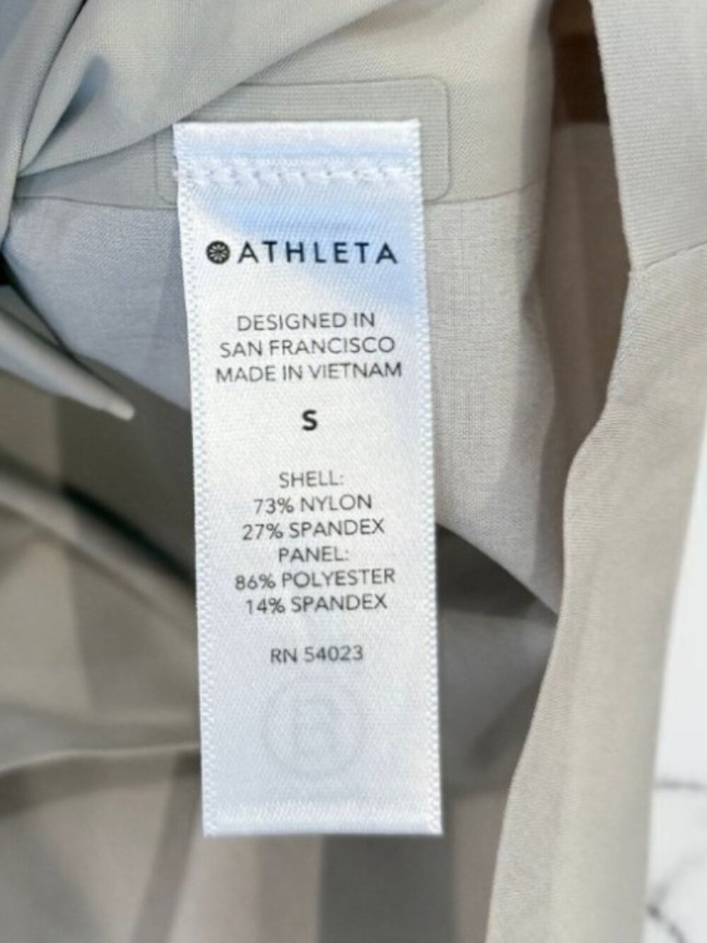 ATHLETA Urbanite Sleeveless Button Up Assym Collar Shirt Women's Size Small - Picture 9 of 9